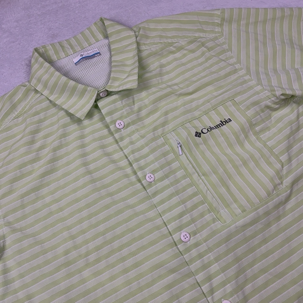 Columbia Button Up Shirt Men M Green Short Sleeve Striped Polyester Regular Fit